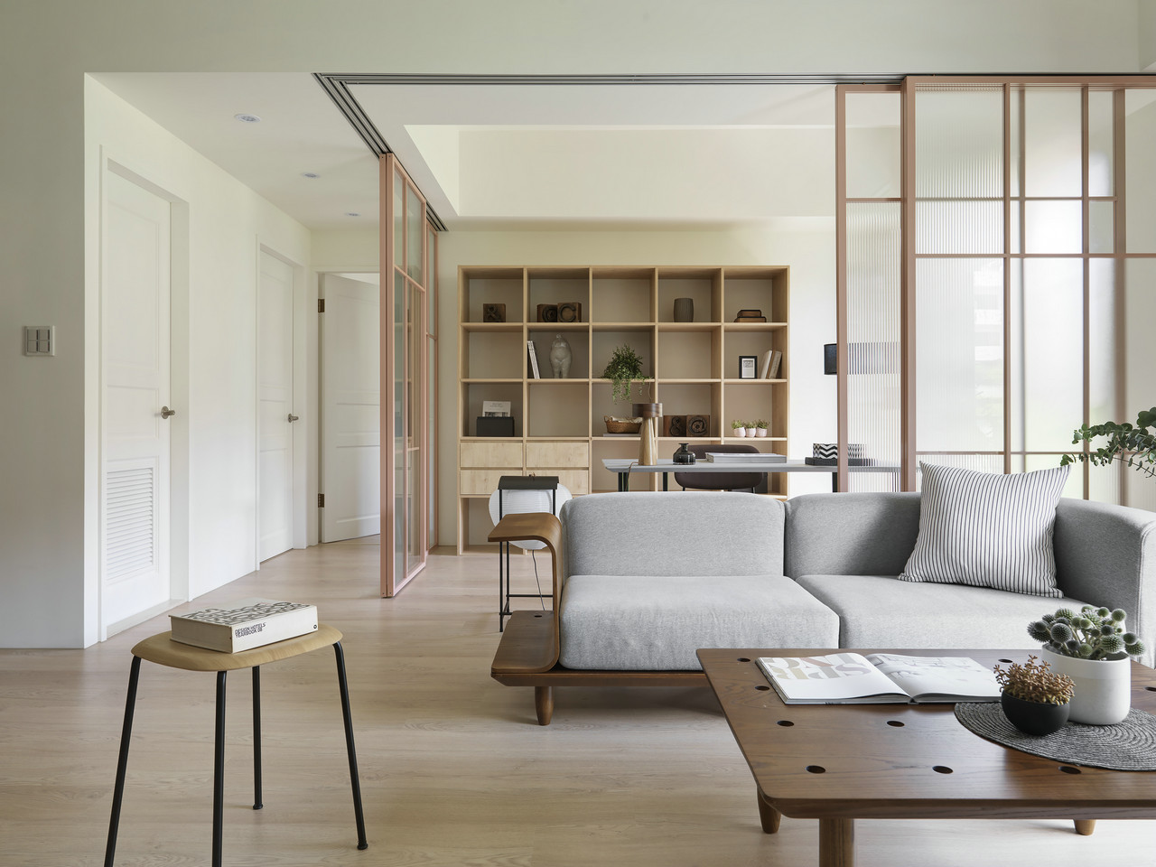 南京75平米現(xiàn)代簡(jiǎn)約風(fēng)，每個(gè)空間的設(shè)計(jì)都很贊!