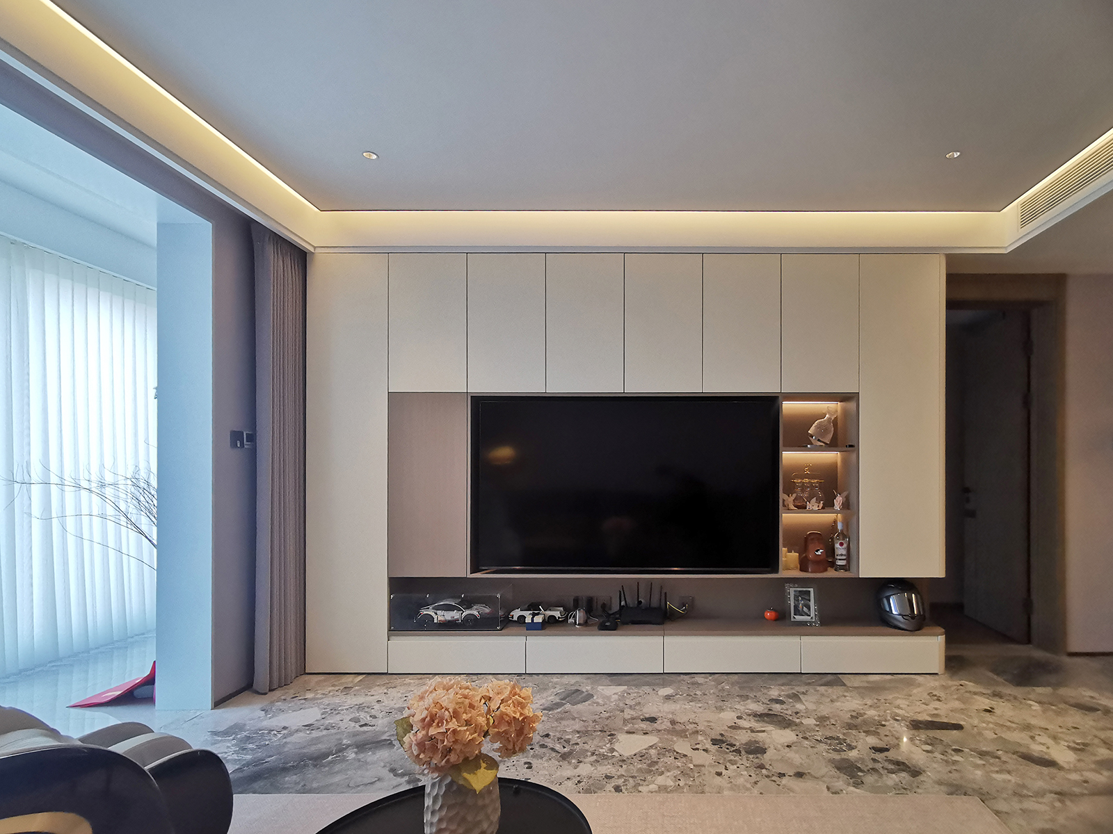 打造極致簡約風(fēng)！現(xiàn)代裝修硬案例分享